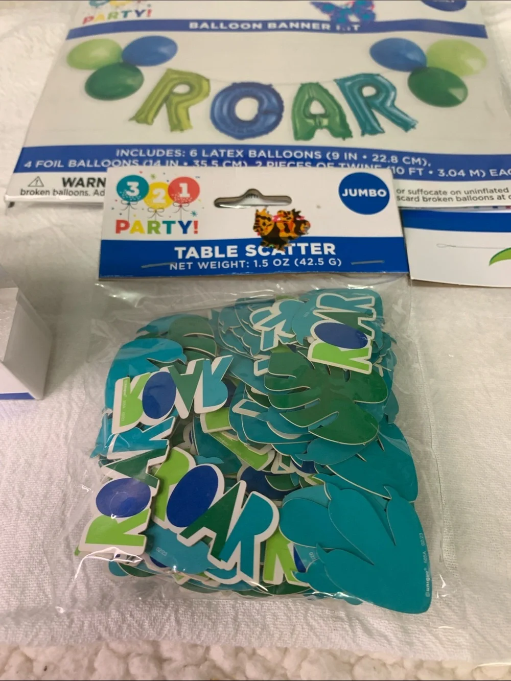 Dinosaur 4PK Matching NEW Party Set ROAR Balloon & Dino Banner Candles Confetti